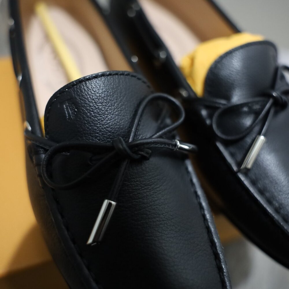 Women's Black Tods Loafers - Picture 5 of 5